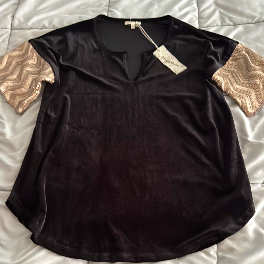 Mystree Black velvety Short Sleeve Blouse with GORGEOUS Golden  Accents